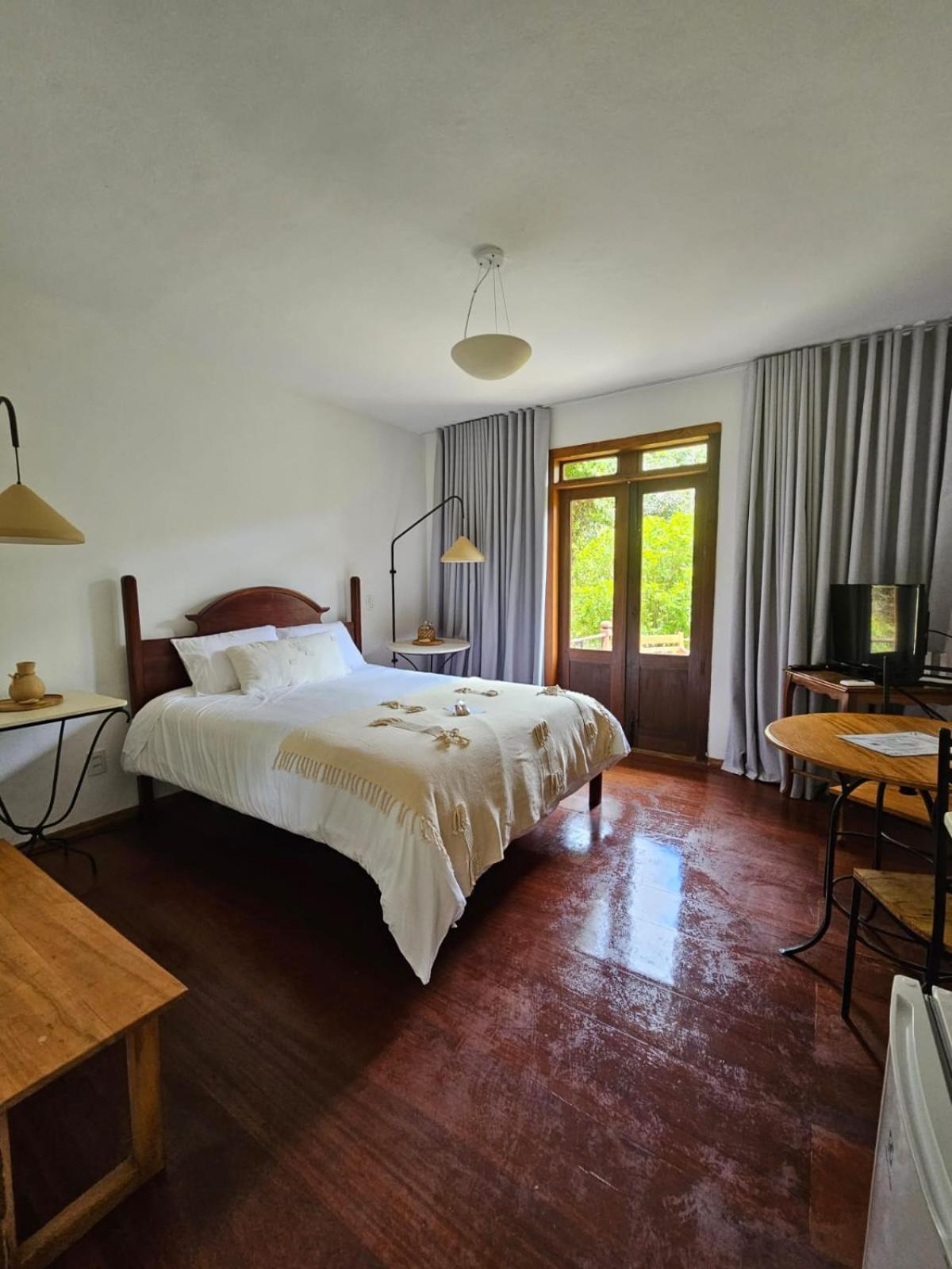 Vagalume Inn 2*
